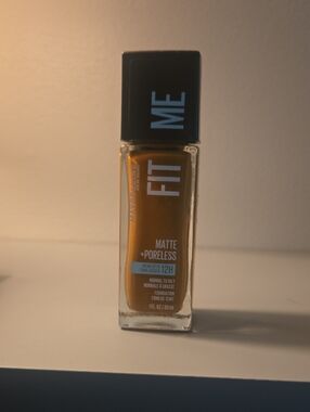 Maybelline Fit Me Matte + Poreless Foundation - Warm Brown